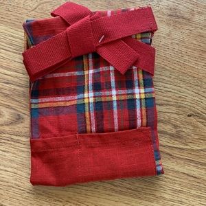New Threshold kids plaid apron. New without tags